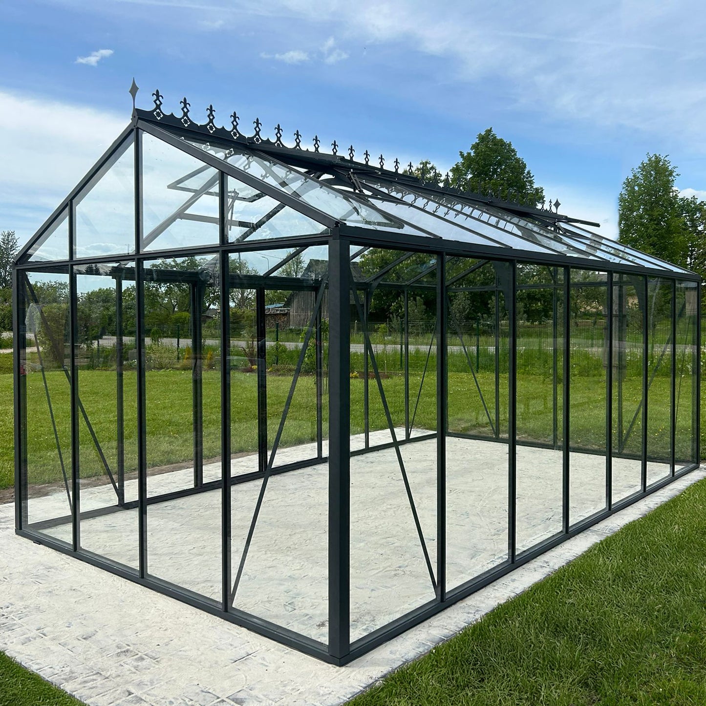 CLASSY greenhouse