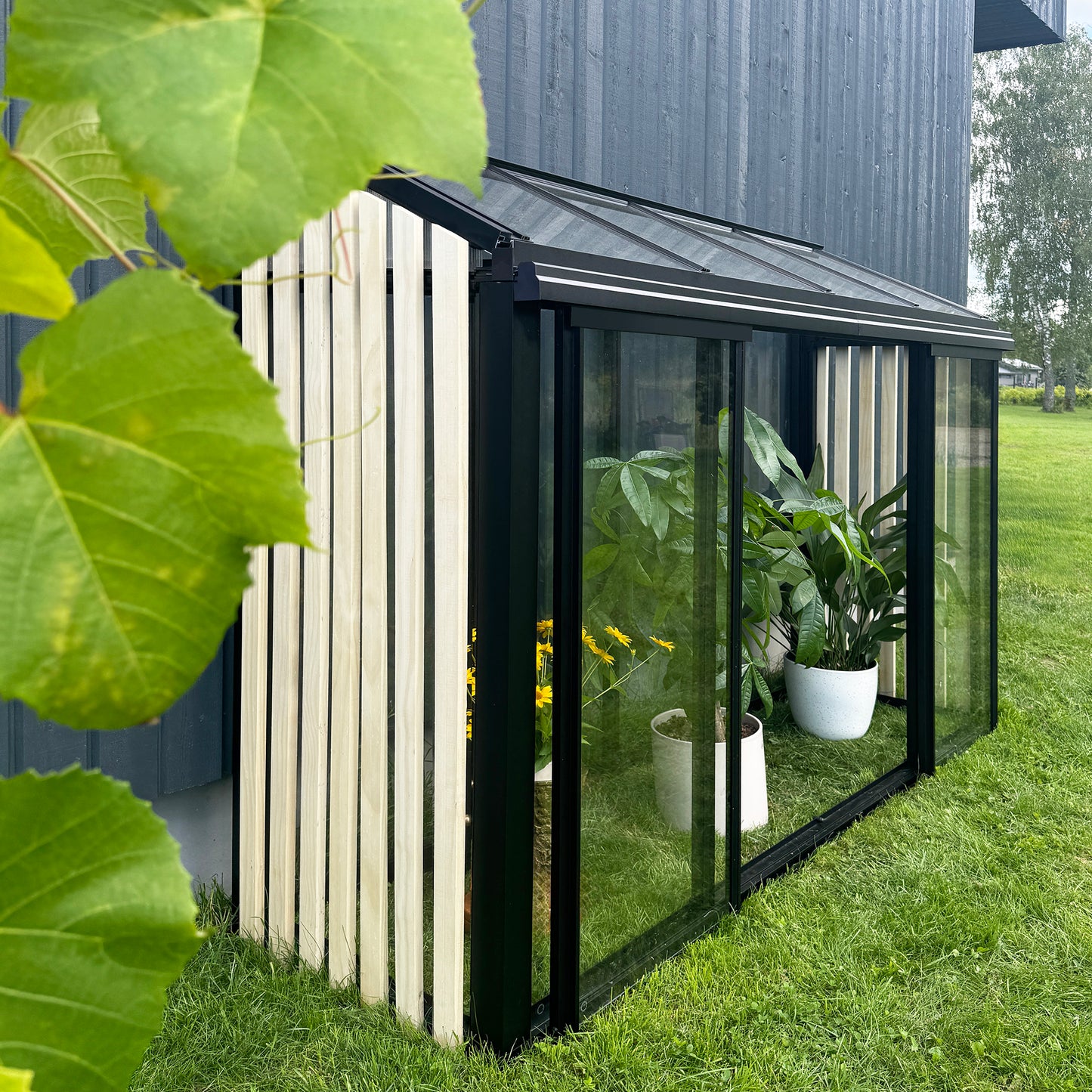 URBAN MINI GARDENER greenhouse with WOODEN elements