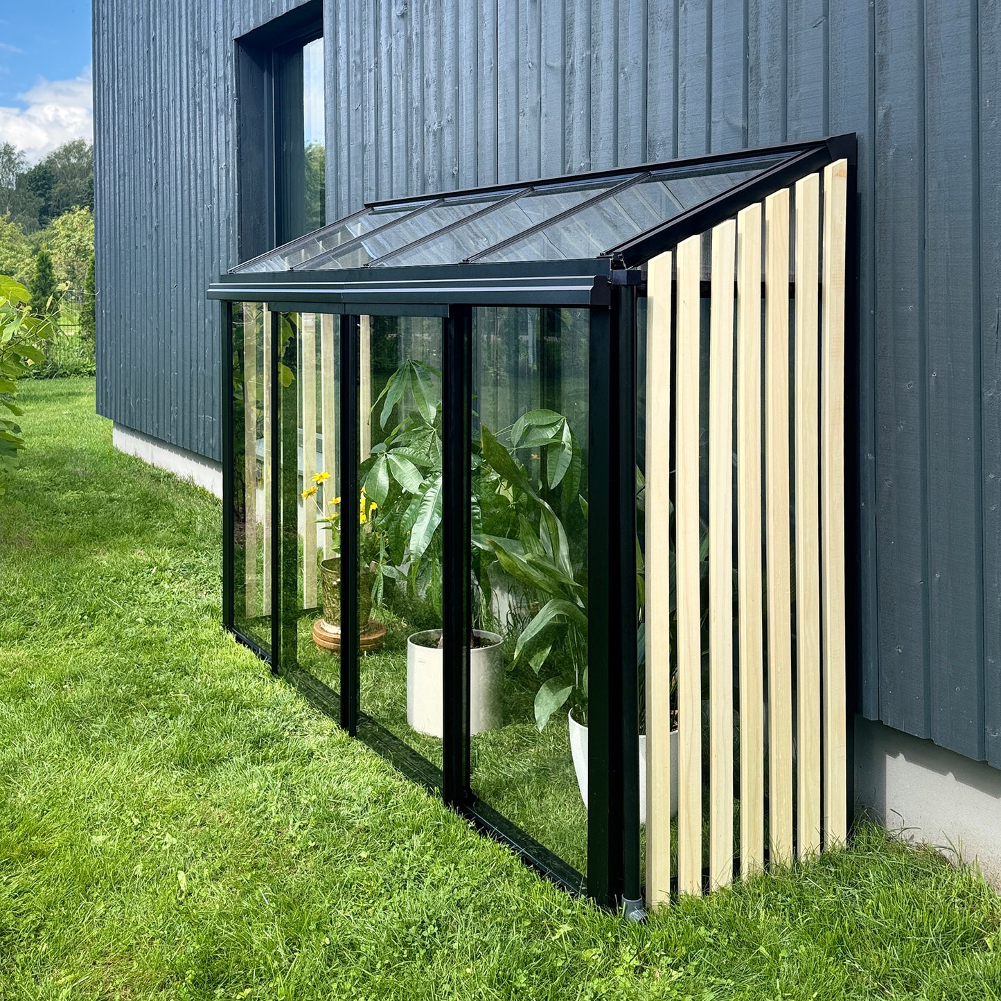 URBAN MINI GARDENER greenhouse with WOODEN elements