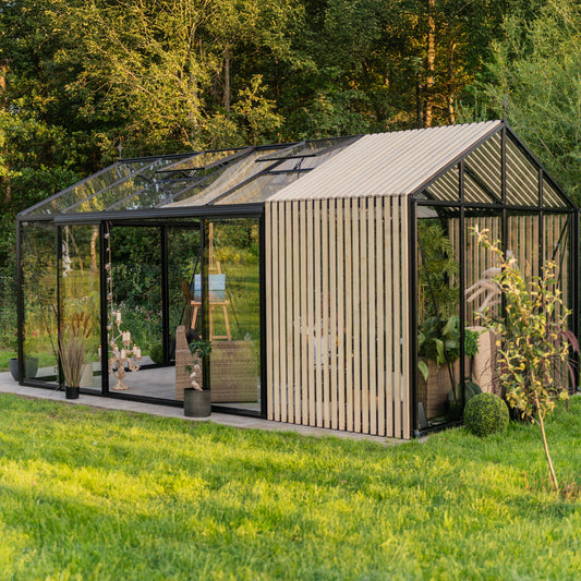 Aluminium greenhouse with wooden elements